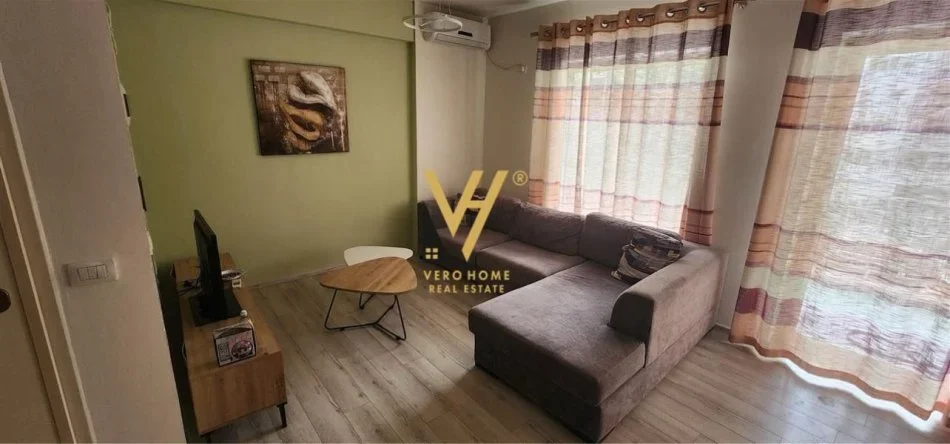 Tirane, shitet apartament 2+1+Ballkon Kati 4, 99 m² 205.000 € (KOPSHTI ZOLOGJIK)