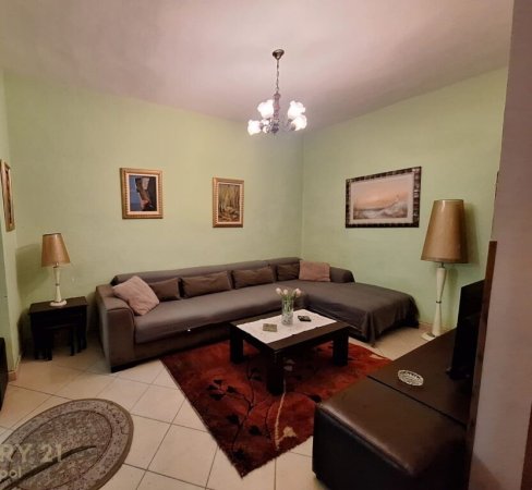 Tirane, jepet me qera apartament 2+1+Aneks+Ballkon Kati 1, 90 m² 500 € (Tregu Elektrik)