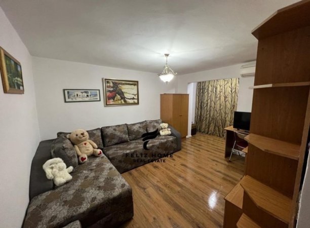 Tirane, jepet me qera apartament 2+1+Ballkon Kati 5, 85 m² 520 € (PARKU OLIMPIK)
