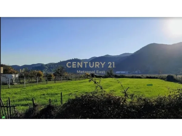 Tirane, shitet toke , 4.100 m² 287.000 € (Rruga Tirane Baldushk)