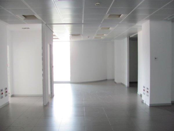 Tirane, jepet me qera zyre Kati 4, 90 m² 600 € (zogu i zi)