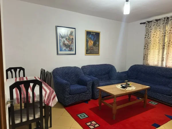 Tirane, jepet me qera apartament 1+1 Kati 4, 70 m² 380 € (Ali Dem)