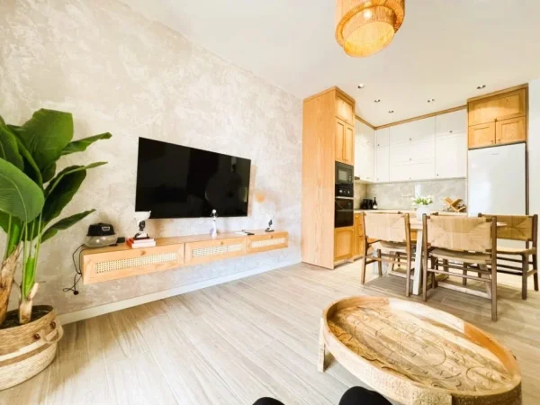 Durres, shitet apartament 2+1+Ballkon Kati 2, 82 m² 230.000 € (Gjiri i Lalzit)