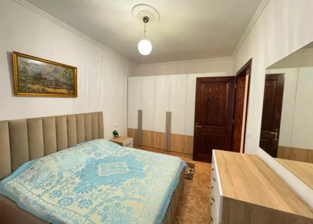 Tirane, jap me qera apartament 2+1+Ballkon Kati 2, 70 m² 500 € (Don Bosko)