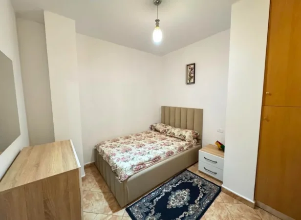 Tirane, jap me qera apartament 2+1+Ballkon Kati 2, 70 m² 500 € (Don Bosko)
