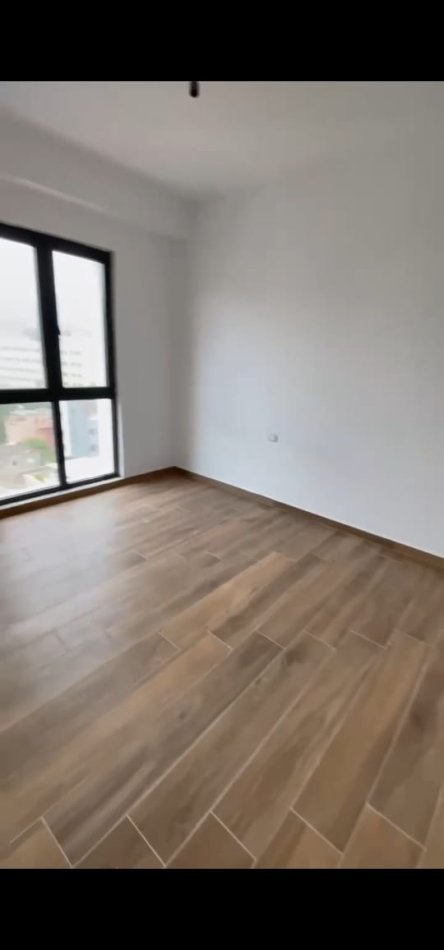 Tirane, jepet me qera zyre Kati 8, 112 m² 500 € (farmacia 10)