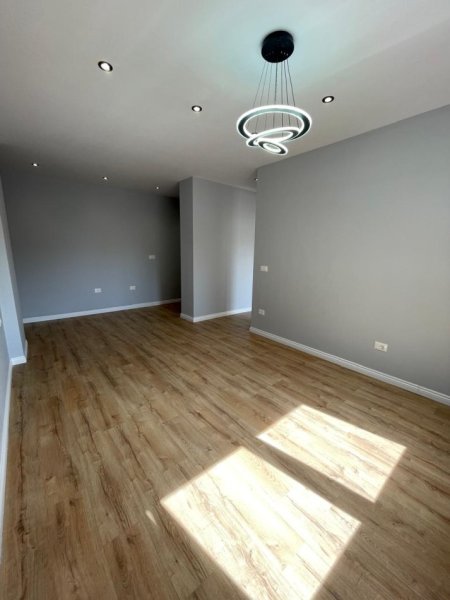 Tirane, shitet apartament 1+1+Aneks+Ballkon Kati 6, 64 m² 118.000 € (5 maji)