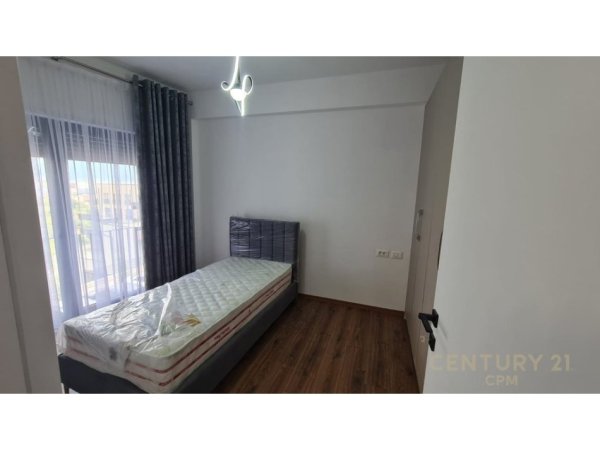 Tirane, jepet me qera apartament 2+1+2 +post parkimi Kati 3, 109 m² 800 € (Kodra e Diellit 2)