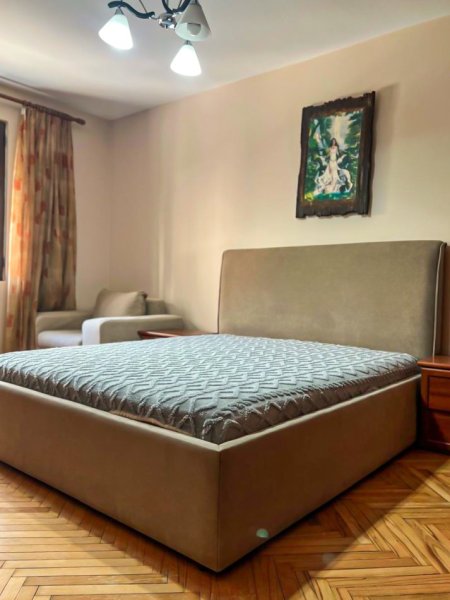 Tirane, jepet me qera apartament 2+1 Kati 3, 80 m² 700 € (Myslym Shyri)