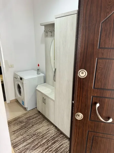 Tirane, jepet me qera apartament 1+1+Aneks+Ballkon , 65 m² 400 € (5 Maj)