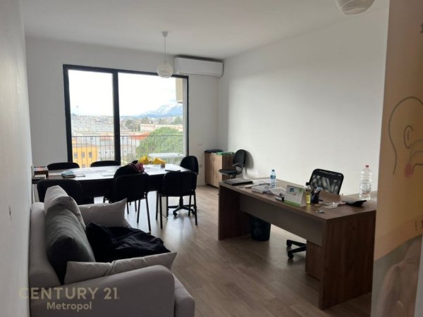 Tirane, jepet me qera apartament 2+1 Kati 4, 100 m² 500 € (Kompleksi ASL, prane QSUT)
