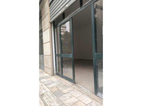 Tirane, shitet dyqan Kati 0, 35 m² (Rruga Muhamet Gjollesha)