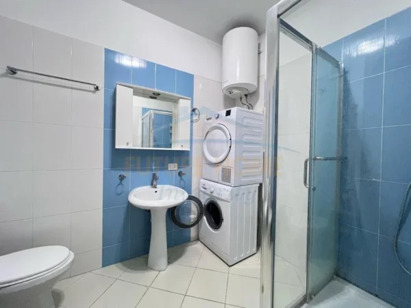 Tirane, jepet me qera apartament 1+1+Ballkon Kati 7, 76 m² 590 € (Tregu Elektrik)