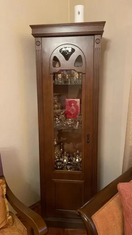 Prizren, shes  komplet mobiljesh për sallon –  stil klasik dhe elegant 1.250 € Cmimi esht i diskutushem .