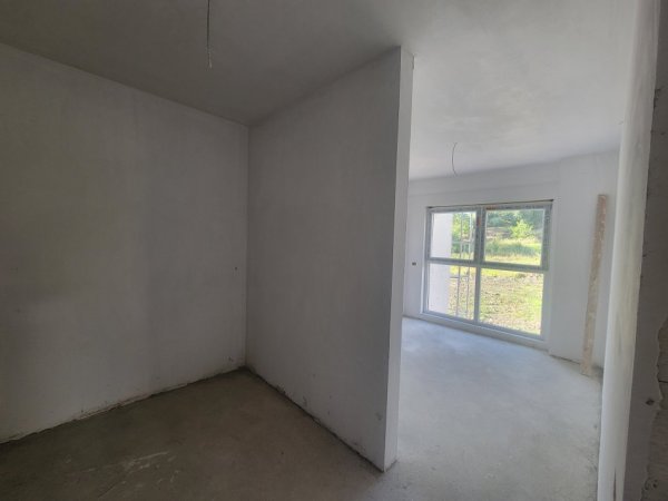 Tirane, shitet apartament 2+1+Ballkon Kati 2, 123 m² 110.700 € (Rruga Lidhja Prizerenit Paskuqan)