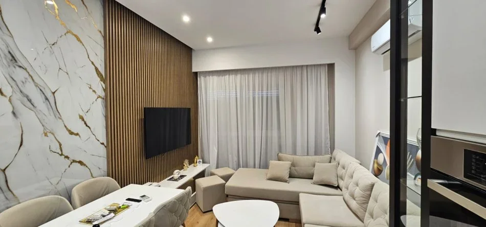 Tirane, shes apartament 1+1+Ballkon Kati 6, 54 m² 99.000 € 