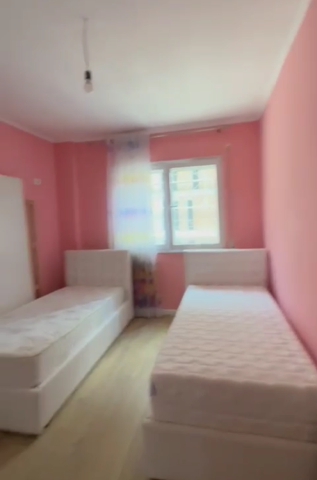 Tirane, shitet apartament 1+1+Ballkon Kati 2, 75 m² 130.000 € (Kopshti zoologjik)