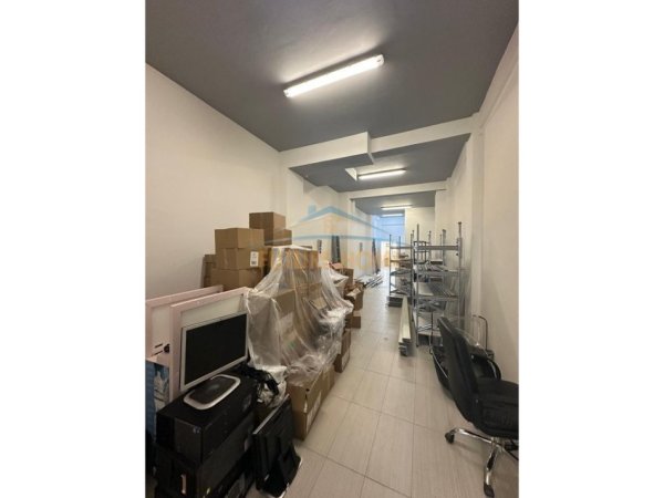 💶 350,000 € 💶 - Ambient Biznesi + Magazinë + Poste Parkimi - Shkolla e Kuqe