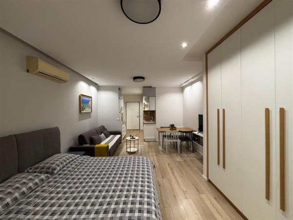 Tirane, jepet me qera apartament 1+1 Kati 9, 60 m² 400 € (Rr. Elbasanit)