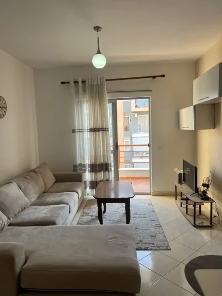 Tirane, jepet me qera apartament 1+1+Ballkon Kati 8, 60 m² 400 € (ASTIR TE OSLO)