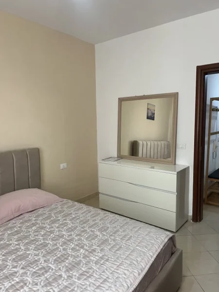 Tirane, jepet me qera apartament 1+1+Ballkon Kati 8, 60 m² 400 € (ASTIR TE OSLO)