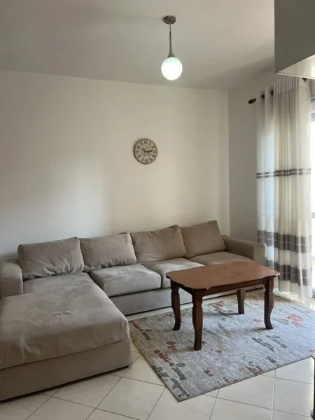 Tirane, jepet me qera apartament 1+1+Ballkon Kati 8, 60 m² 400 € (ASTIR TE OSLO)