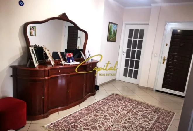 Tirane, shitet apartament 3+1 Kati 4, 123 m² 219.000 € (RRUGA E KAVAJES)