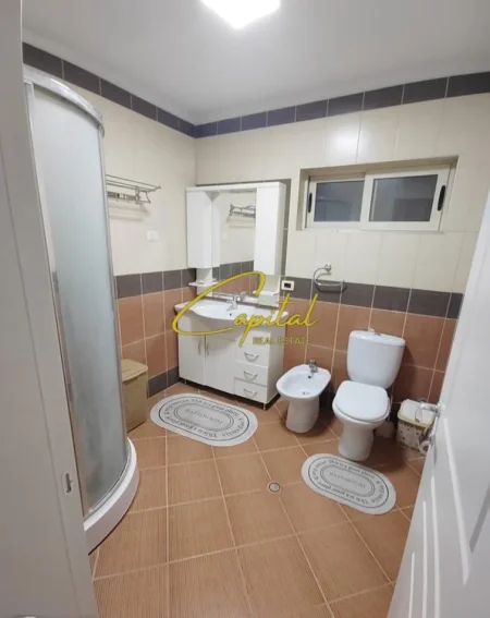 Tirane, shitet apartament 3+1 Kati 4, 123 m² 219.000 € (RRUGA E KAVAJES)