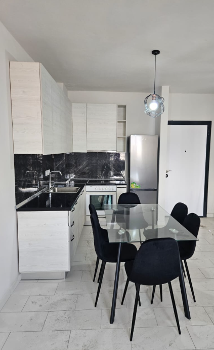Tirane, jepet me qera apartament 1+1+Ballkon Kati 10, 65 m² 450 € (Golden Park 3)