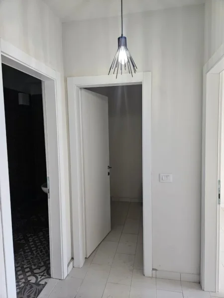 Tirane, jepet me qera apartament 1+1+Ballkon Kati 10, 65 m² 450 € (Golden Park 3)