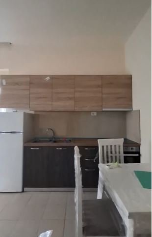 Tirane, jepet me qera apartament 2+1+Ballkon Kati 5, 65 m² 450 € 