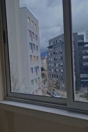Tirane, jepet me qera apartament 2+1+Ballkon Kati 5, 65 m² 450 € 