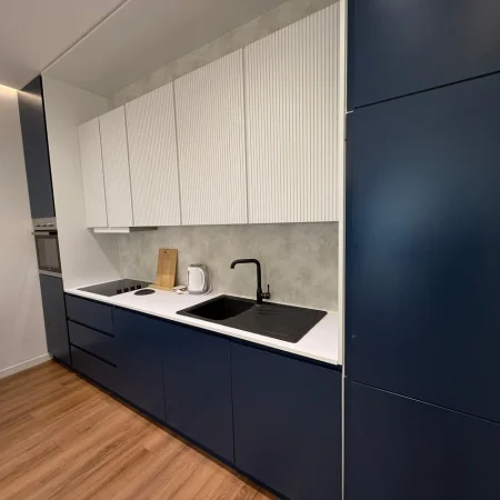 Tirane, jepet me qera apartament 1+1+Ballkon Kati 6, 75 m² 800 € (Square 21)