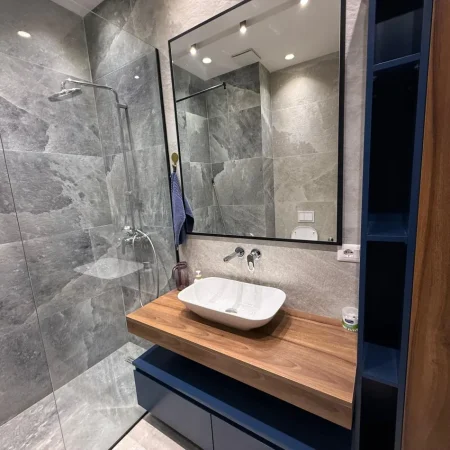 Tirane, jepet me qera apartament 1+1+Ballkon Kati 6, 75 m² 800 € (Square 21)