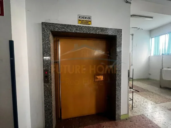 Durres, jepet me qera ambjent biznesi Kati 2, 5.000 m² 5.000 € (Shkozet , Durres)