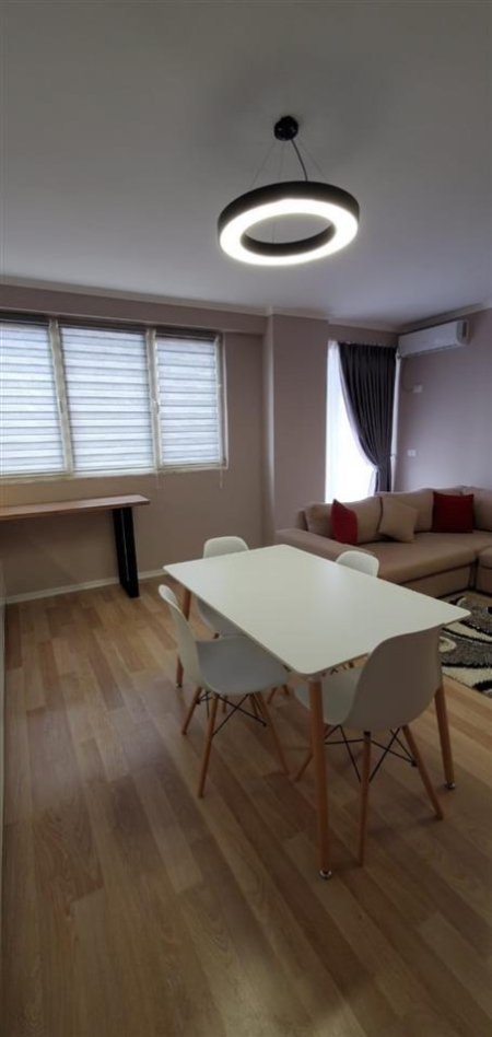 Tirane, shitet apartament 2+1 Kati 4, 81 m² 110.000 € (Fresk &quot;Kompleksi Tom Doshi&quot;)