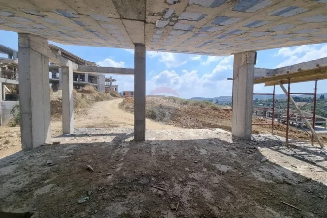 Tirane, shitet Vile , 310 m² 515.000 € (Farke)