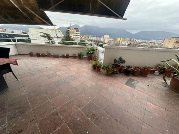Tirane, jepet me qera apartament 1+1 Kati 6, 113 m² 600 € (Ministrisë së Jashtme, Tiranë.)