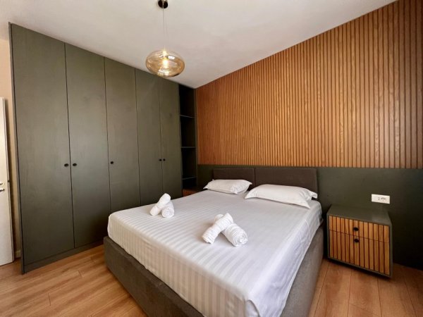 Tirane, jepet me qera apartament 2+1 Kati 3, 80 m² 700 € (Hoxha Tasimi)