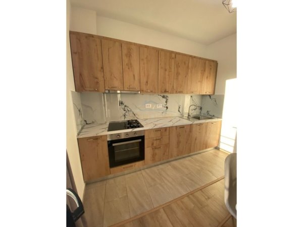Tirane, jepet me qera apartament 2+1 Kati 2, 86 m² 450 € (Rruga Halit Haxhija, Tiranë.)
