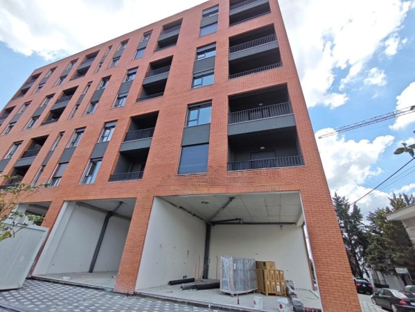 Tirane, shes ambjent biznesi , 74 m² (Paskuqan "Urban Residence")
