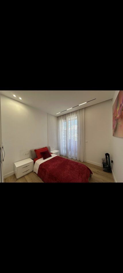 Tirane, shitet apartament 3+1+Aneks+Ballkon Kati 8, 156 m² 312.000 € (Kompleksi Erli Porcelan)