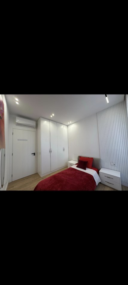 Tirane, shitet apartament 3+1+Aneks+Ballkon Kati 8, 156 m² 312.000 € (Kompleksi Erli Porcelan)