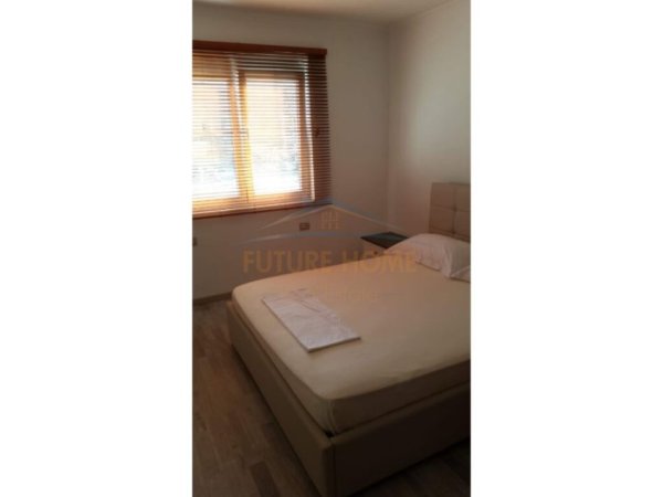 Tirane, jepet me qera apartament 2+1 Kati 2, 75 m² 400 € (Rruga Llazi Miho, Kombinat)