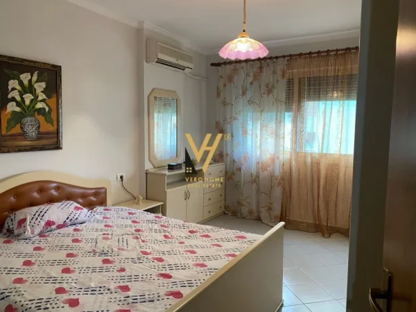 Tirane, shitet apartament 1+1+Ballkon Kati 5, 75 m² 165.000 € (KOMUNA E PARISIT)