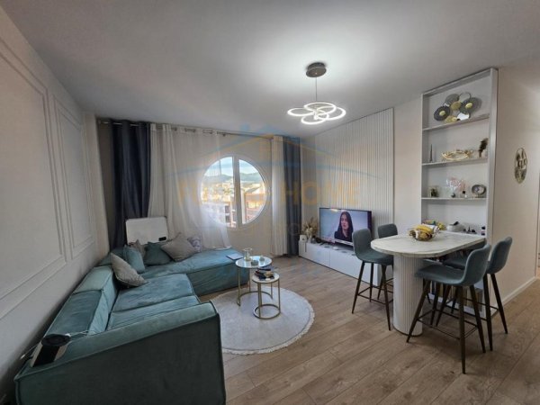 Tirane, shitet apartament 2+1 Kati 11, 70 m² 195.000 € (Rruga e Kavajes)
