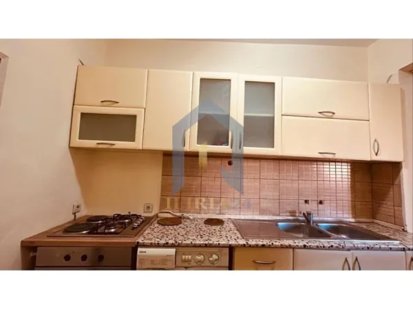 Tirane, shes 2+1 Kati 2, 110 m² 248.000 € ("Ambasada Amerikane")