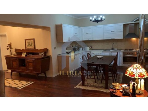 Tirane, shes 2+1 Kati 2, 110 m² 248.000 € (&quot;Ambasada Amerikane&quot;)