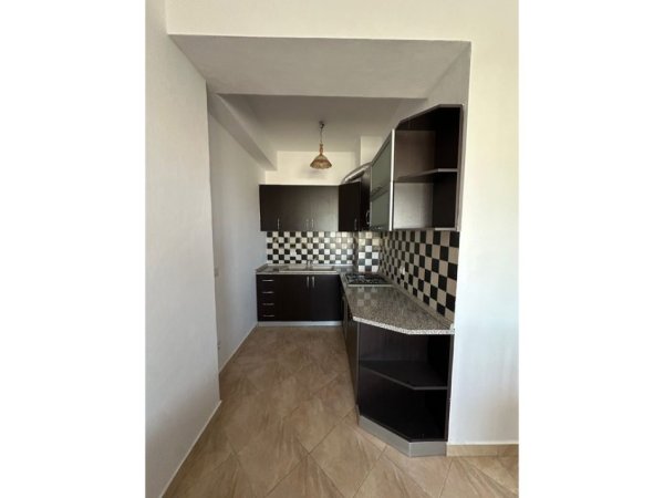 Durres Plazh, shitet 1+1 Kati 8, 57 m² 85.000 € (Plazh Durres)