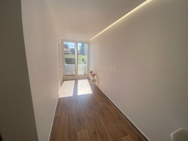 Durres Plazh, shitet apartament 1+1 Kati 1, 56 m² 77.000 € (Plazh Rrota e kuqe)